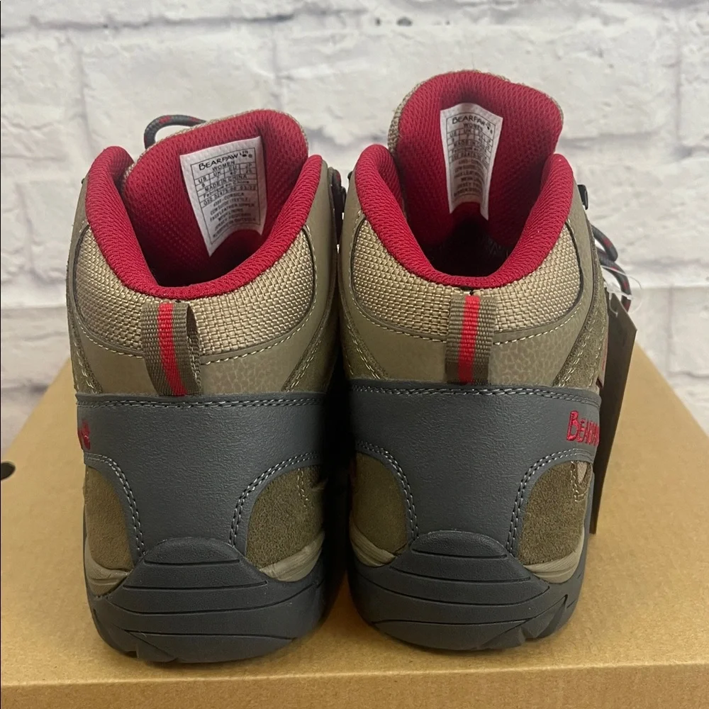 Bearpaw women’s NEW Corsica women’s waterproof hiking Gorpcore boots READ